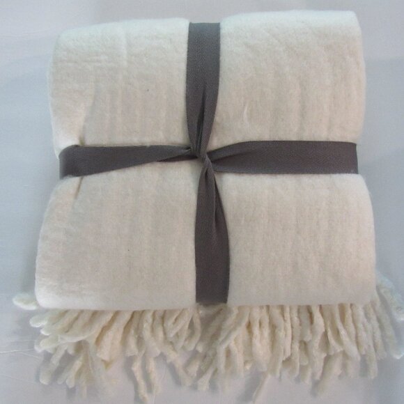 NWT West Elm Just For You Metallic Border Fringe Throw Blanket 50 X 70” Ivory - Picture 3 of 9